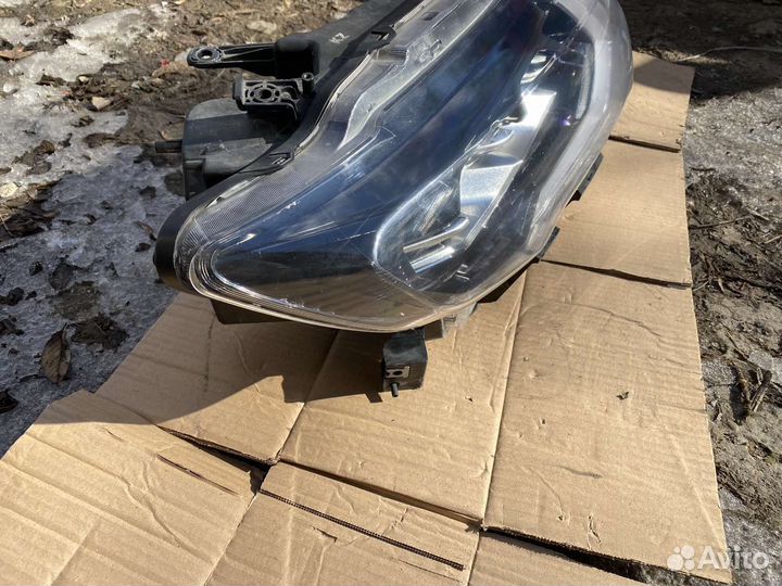 Nissan x-trail т32 фара правая
