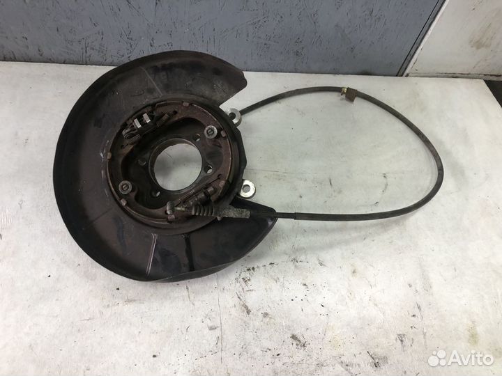 Кулак задний левый Ниссан Мурано Z51