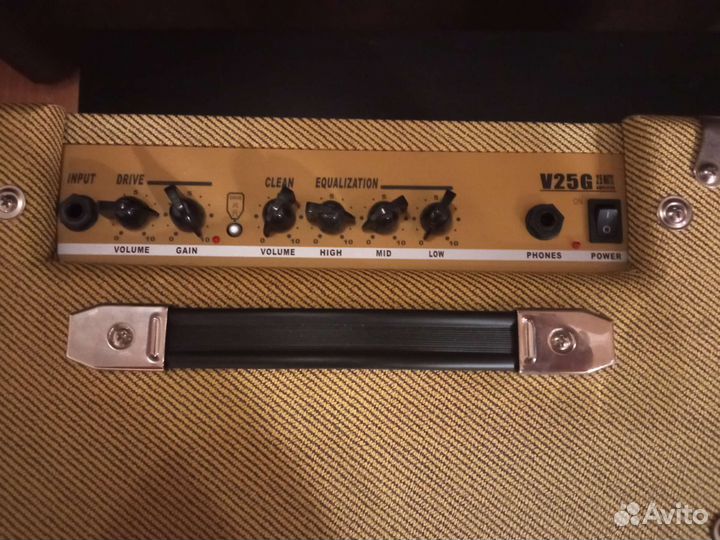 Комбоусилитель для электрогитары