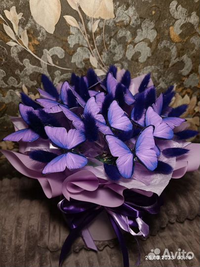 Букет из бабочек с сухоцветами