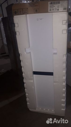 Холодильник Indesit DS 4160 W