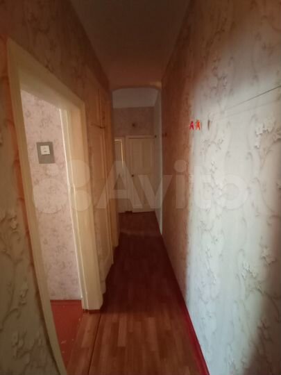 3-к. квартира, 70 м², 1/3 эт.