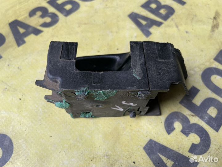 Ручка задняя левая внутренняя VW Vento