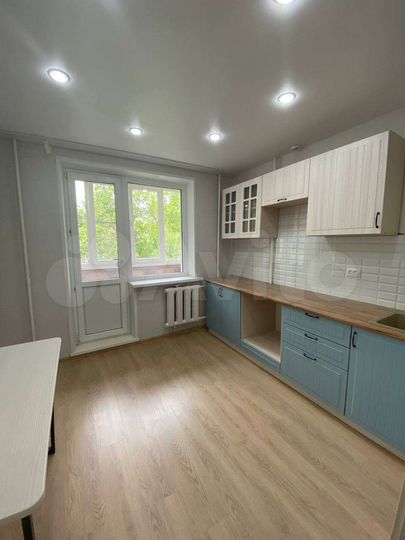 2-к. квартира, 58 м², 3/5 эт.