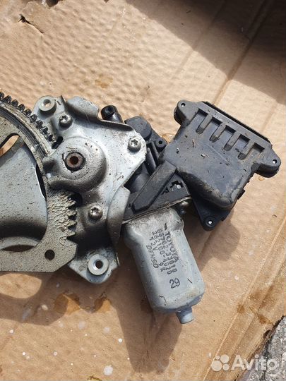 Мотор переднего левого стеклоподьемника камри 40