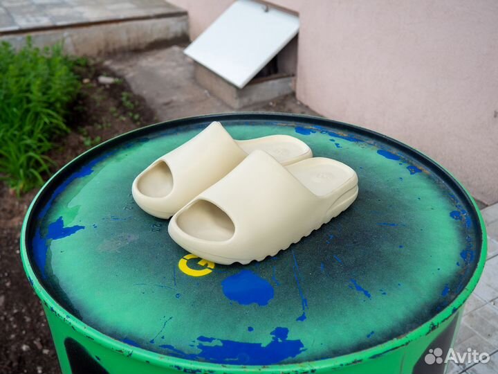 Шлепанцы adidas yeezy slide