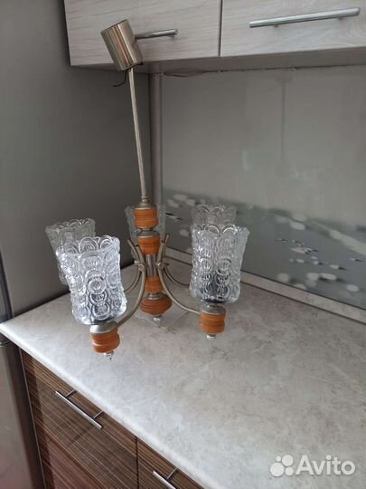 Люстра с хрустальными плафонами