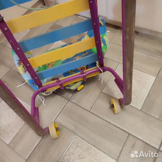 Детские зимние санки со спинкой