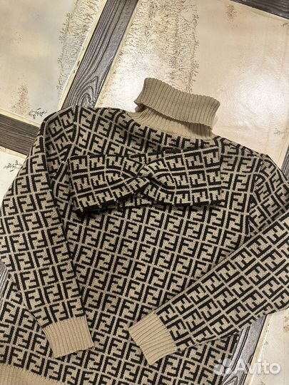 Водолазка с повязкой под fendi