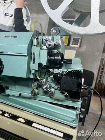 Ремонт пленочных кинопроекторов