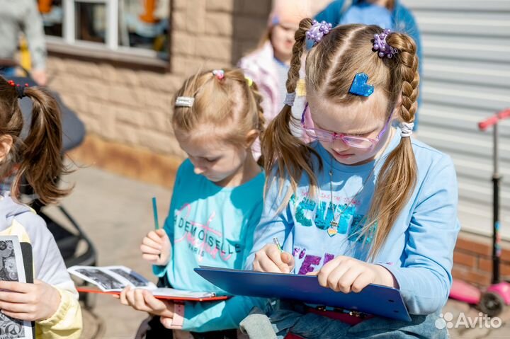 Детская групповая экскурсия «Разноцветные истории»