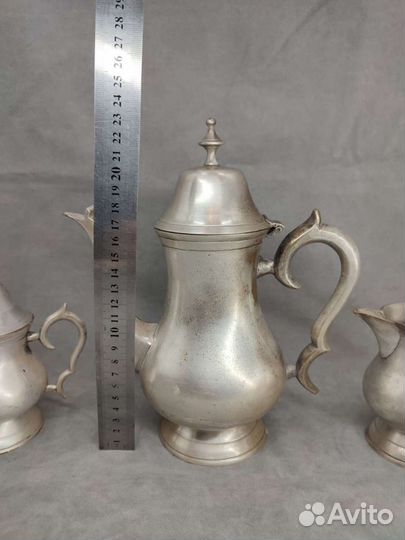 Старинный чайный сервиз