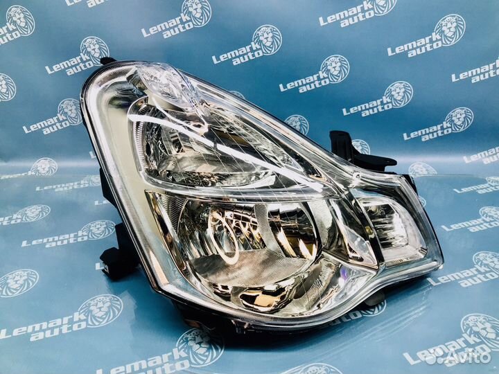 Фара правая Nissan Almera G15