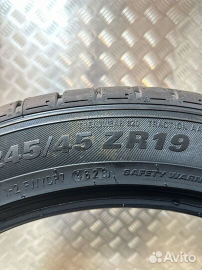 Kumho Ecsta PS71 245/45 R19 102Y