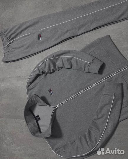 Спортивные костюмы Tommy Hilfiger