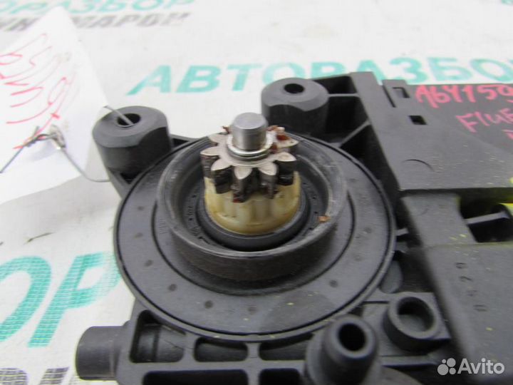 Моторчик стеклоподъемника для Renault Fluence 2010