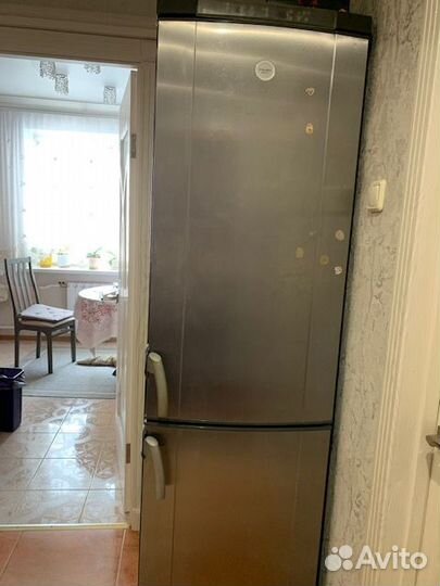 Продаю холодильник