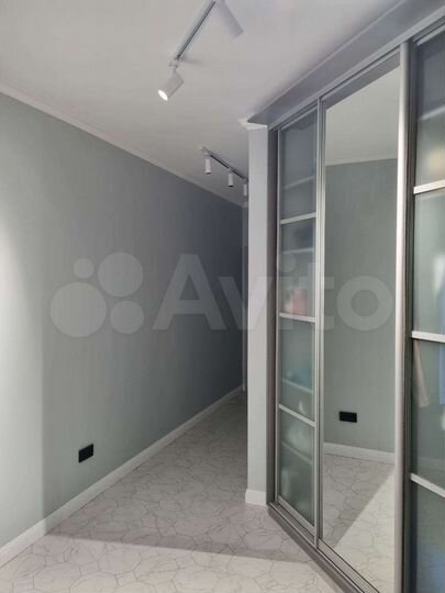 2-к. квартира, 72 м², 6/17 эт.