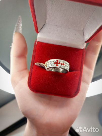 Кольцо с крестиком