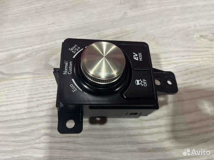 Кнопка переключения режимов подвески Lexus Rx 4