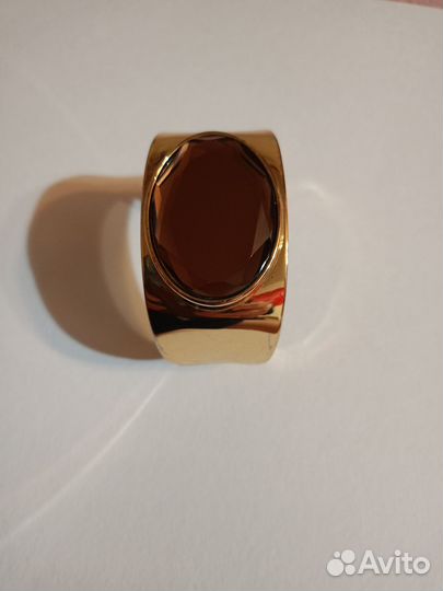 Браслет золотистый с коричневым камнем