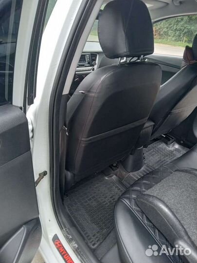 Hyundai Solaris 1.6 AT, 2018, битый, 200 000 км