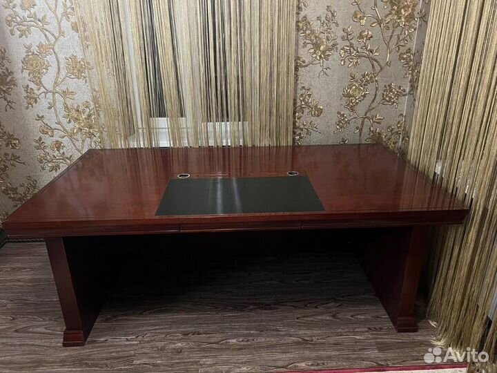 Офисный гарнитур