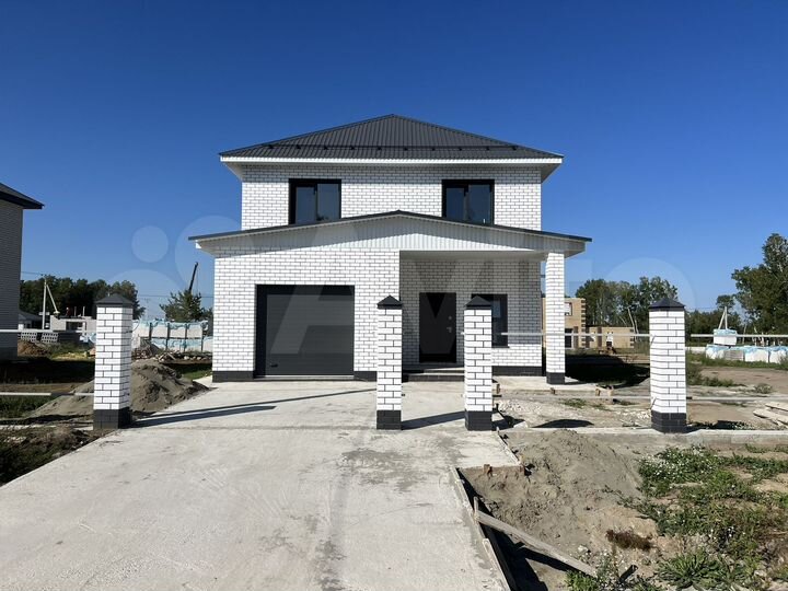 Дом 141 м² на участке 7,7 сот.