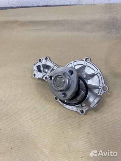 Насос водяной Volkswagen Passat Golf