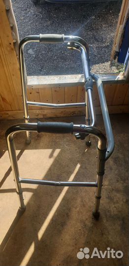 Ходунки для взрослых