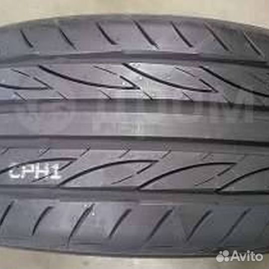 Yokohama Advan Fleva V701 225/50 R17 98W