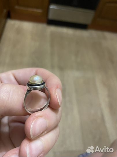 Серебряное кольцо с жемчугом