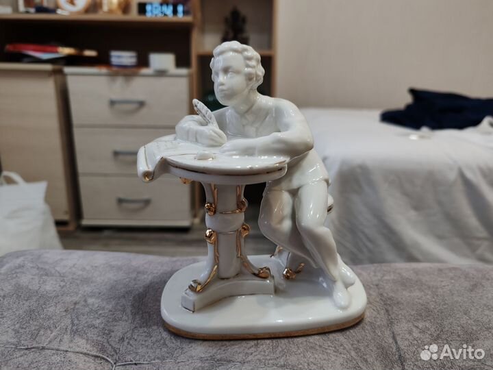 Статуэтка пушкин лфз