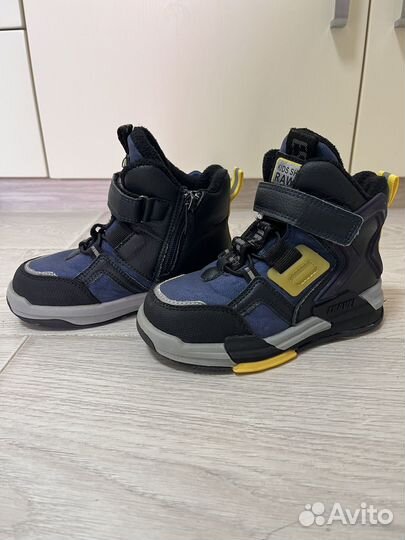 Ботинки демисезонные для мальчика 29 р
