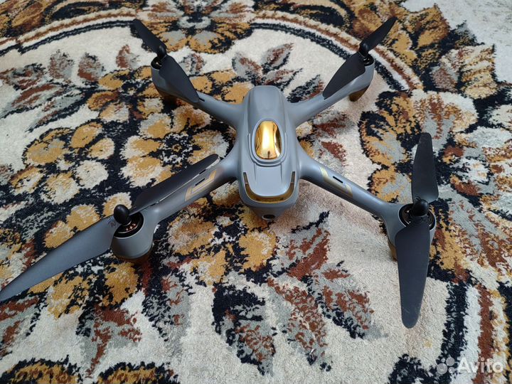 Квадрокоптер hubsan h501m
