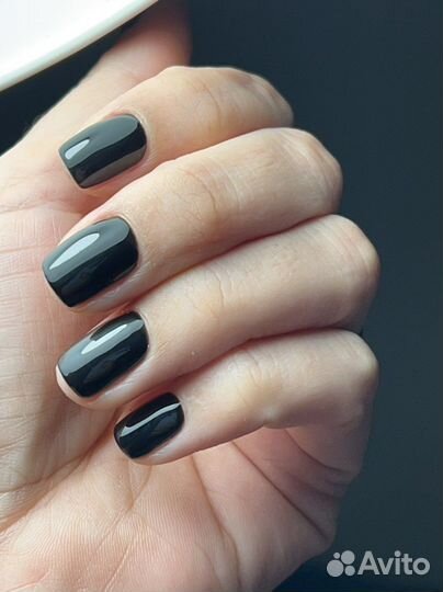 Маникюр с покрытием гель-лаком