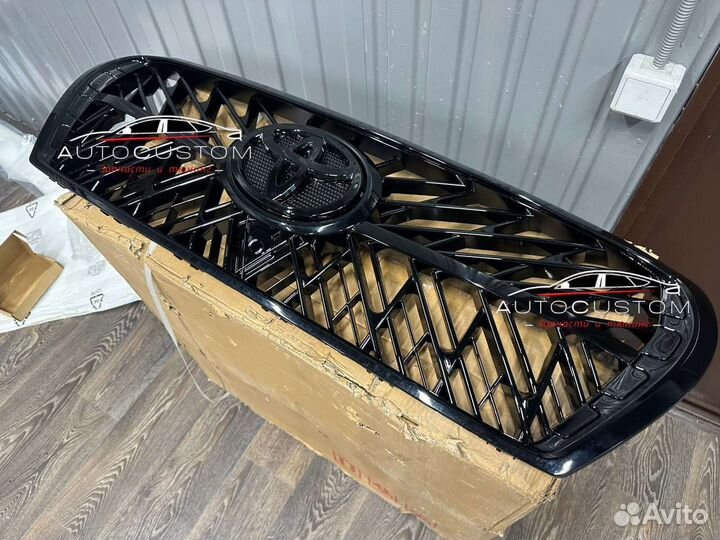 Решетка радиатора TRD Land Cruiser 200 черная