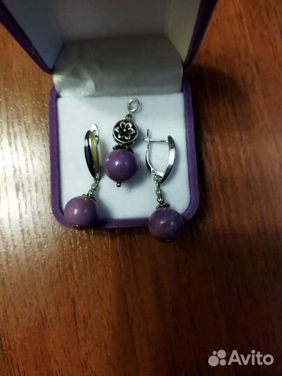 Серебряные серьги с натуральными камнями