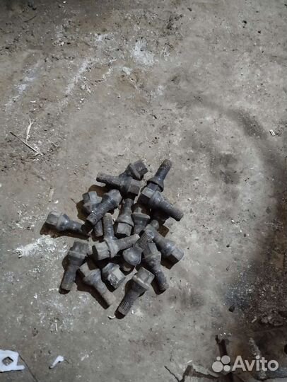 Колесные болты на волгу