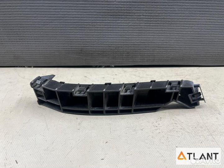 Крепление бампера передняя правая honda elysion