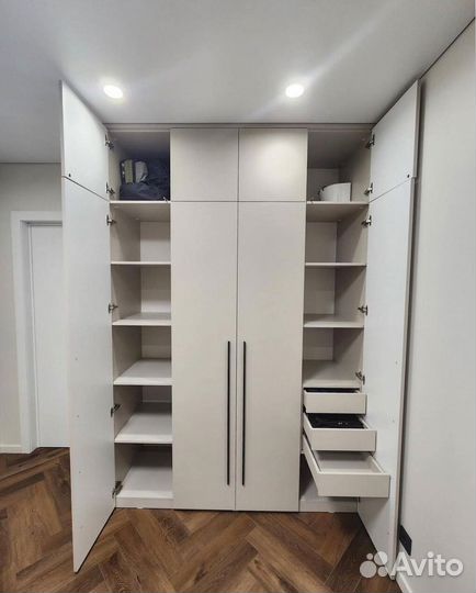 Стильный шкаф