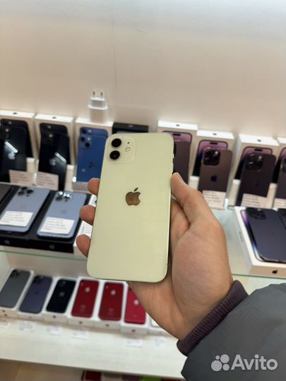 iPhone 12, 64 ГБ