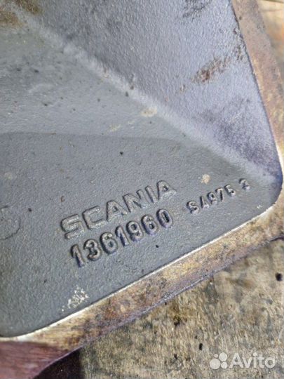 Кронштейн двигателя Scania DSC1205