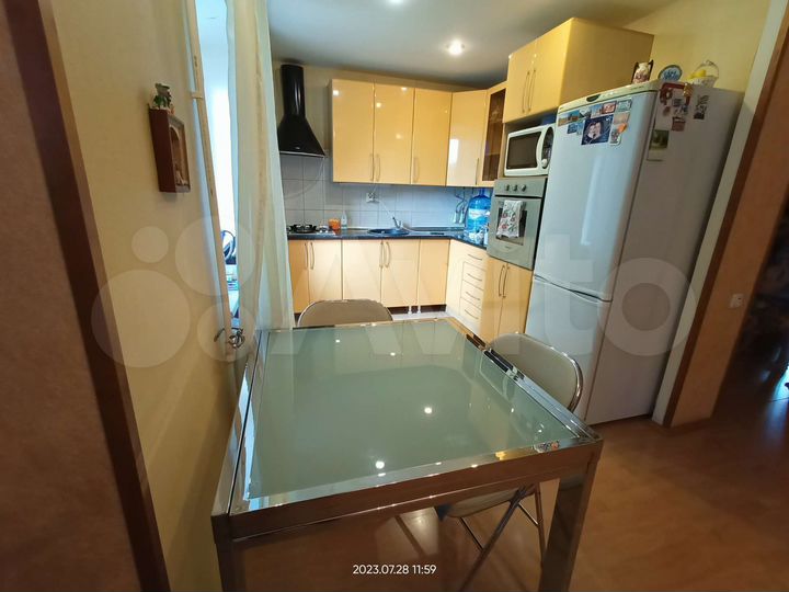 3-к. квартира, 80 м², 2/5 эт.