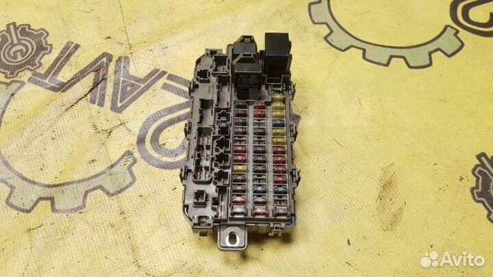 Блок предохранителей салона Honda Cr-V RD1 B20B