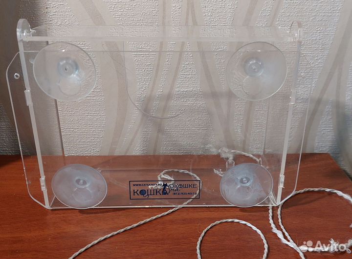 Оконная кормушка для птиц чижик