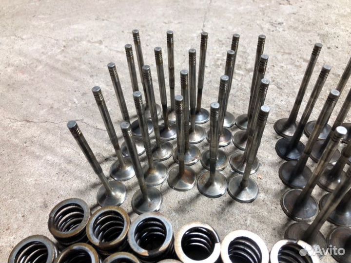 Клапан впускной Audi A8 D2/4D 4.2 AUW 2002