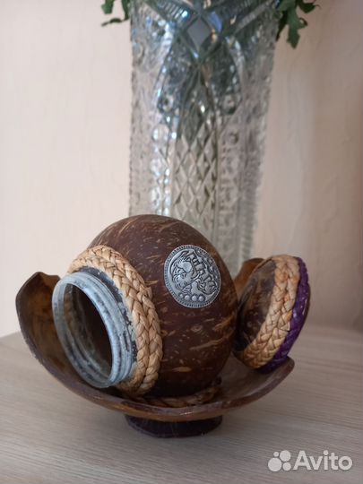 Сувенир из кокоса