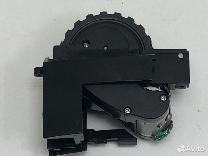 Колесо левое Робот-пылесос iRobot Roomba S9