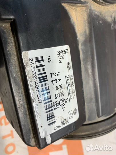 Фара правая Volkswagen Touareg